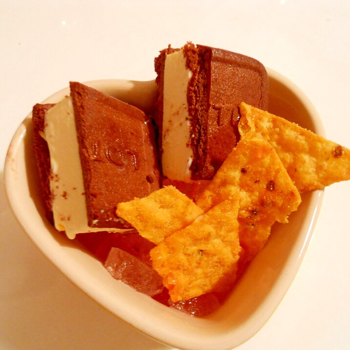 お菓子でカキ氷 クッキーサンドアイス ドリトス レシピ 作り方 By ブ 子 楽天レシピ お菓子でカキ氷 クッキーサンドアイス ドリトス レシピ 作り方 By ブ 子 楽天レシピ